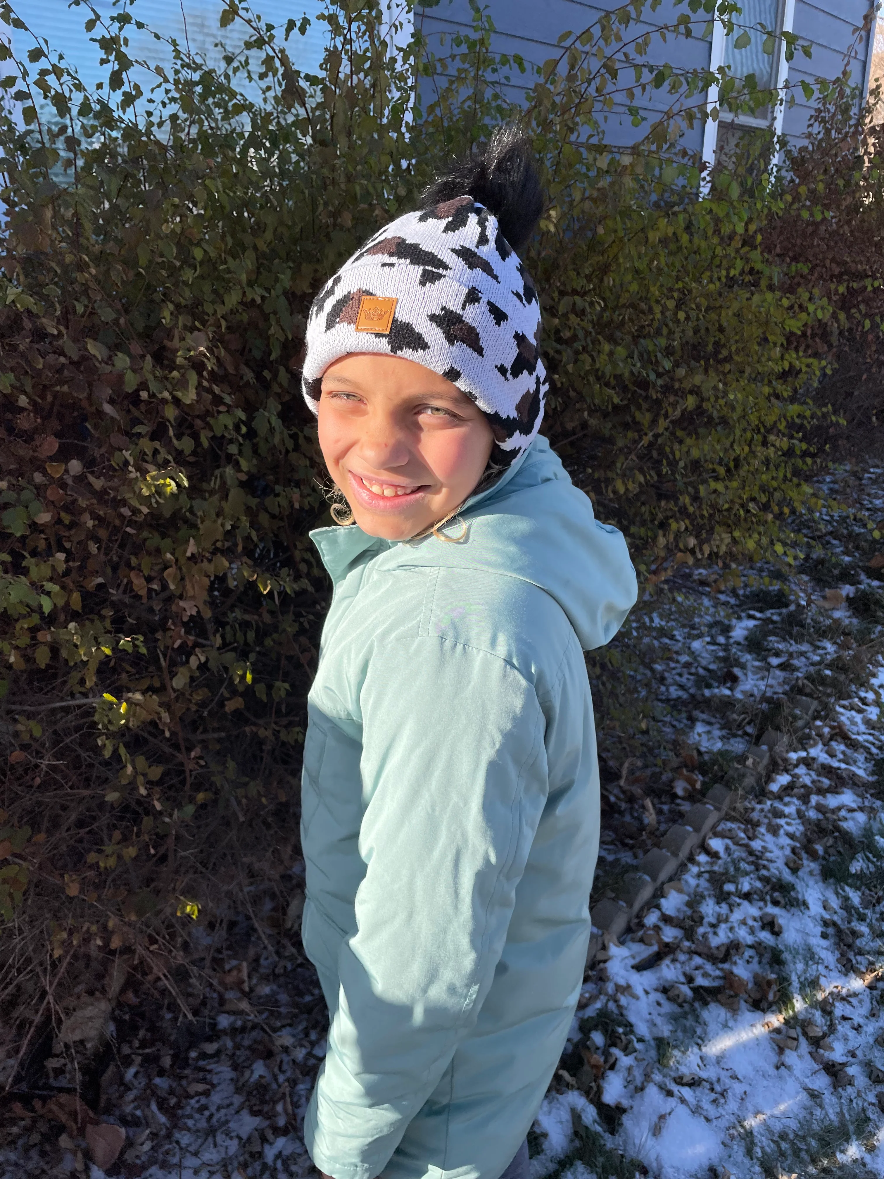 Trendy Fleece Lined Leopard Print Beanie with Faux Fur Pom - Image 4