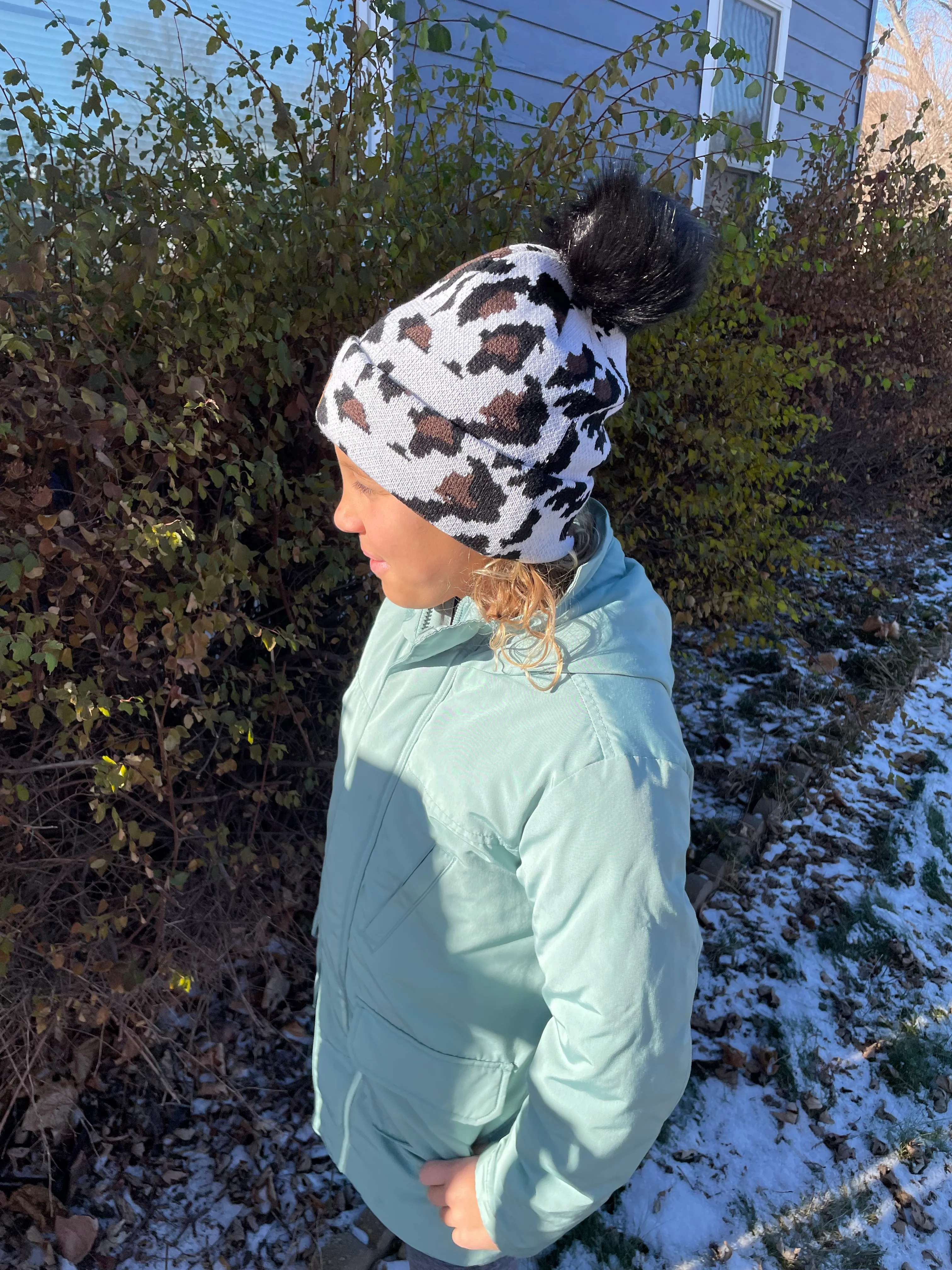Trendy Fleece Lined Leopard Print Beanie with Faux Fur Pom - Image 5